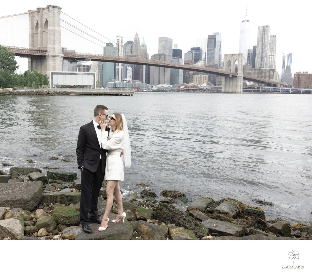 NYC elopement photographer: Brooklyn Bridge wedding