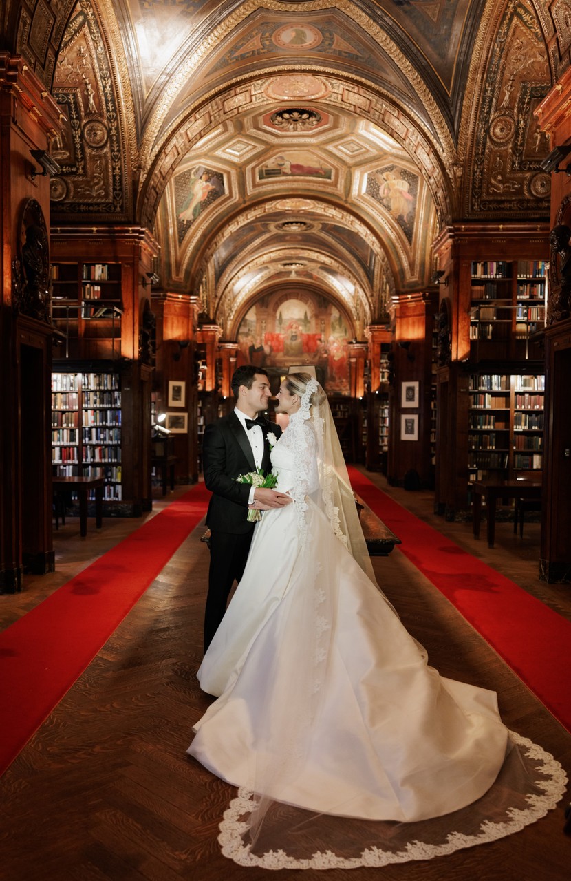 NYC Wedding Photographer: The University Club NYC Wedding