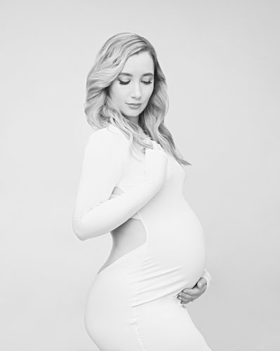 best maternity photographer nyc: Studio Photoshoot