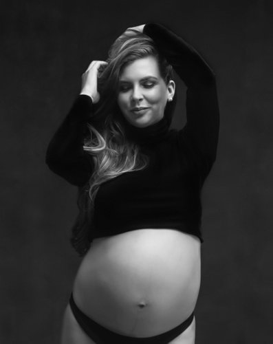 Studio Pregnancy Photoshoot 