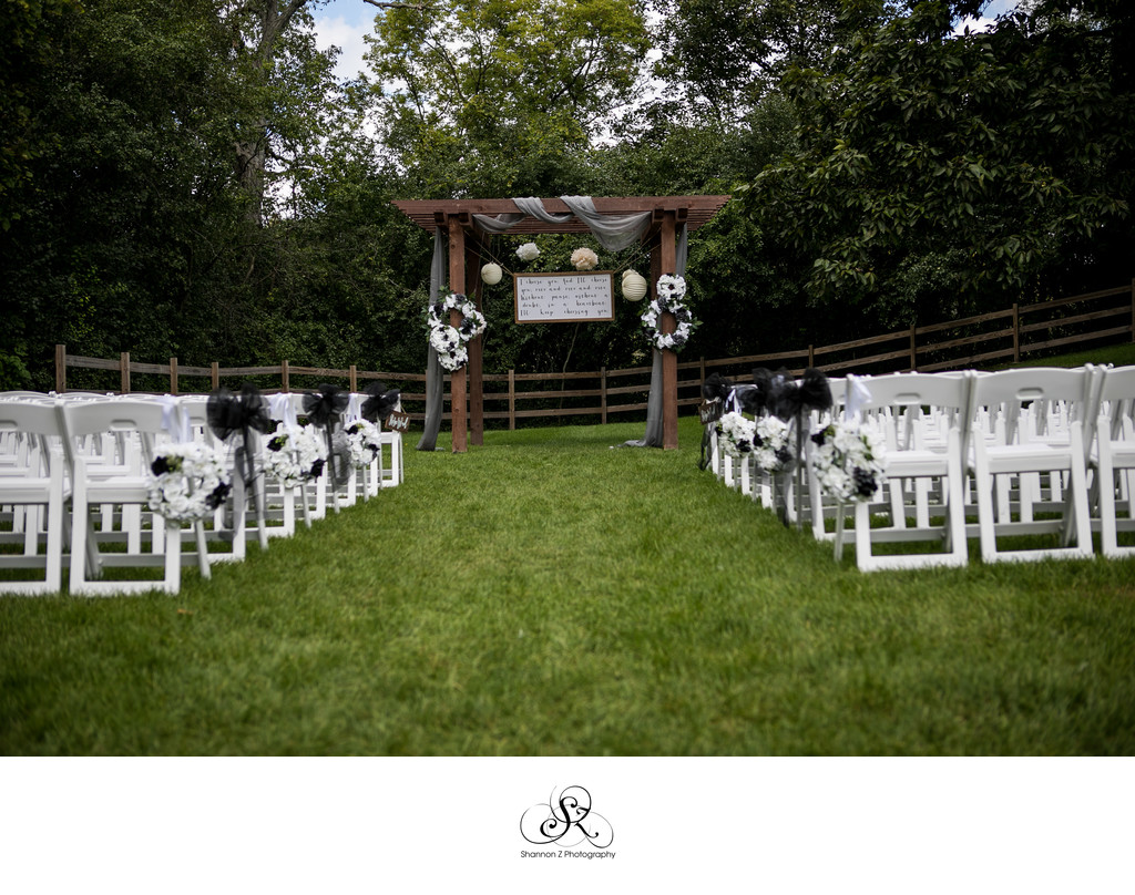 The Arch: Rustic Manor