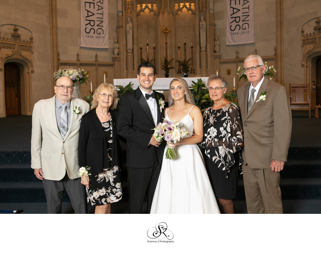Milwaukee Wedding Photographers: Family Formals Gesu Church