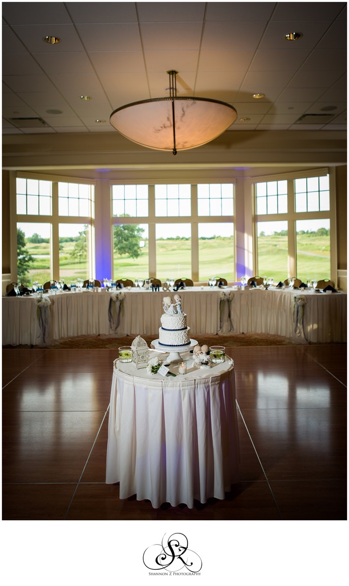 Cake Set up Strawberry Creek Kenosha Kenosha Weddings The Club at