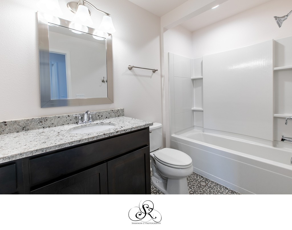 Realestate Photos of a Bathroom