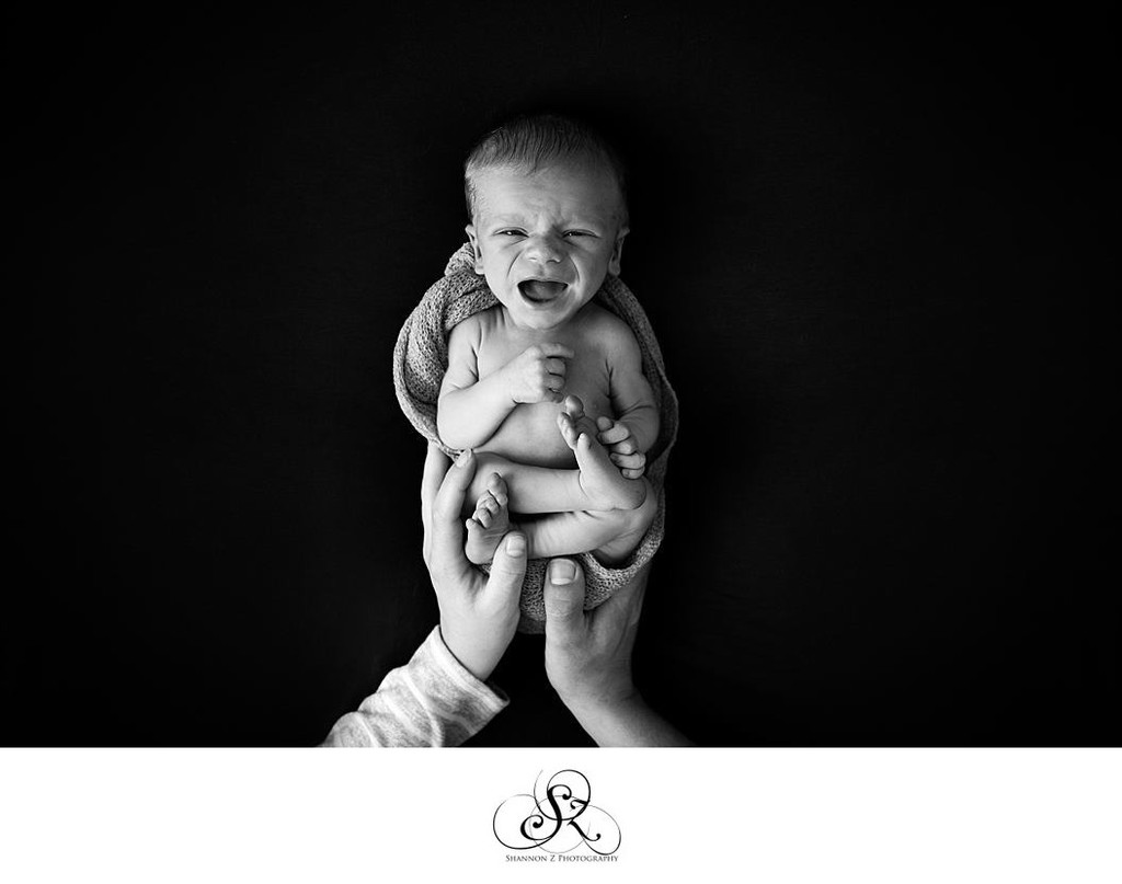 Hold me Up: Newborn Photographer