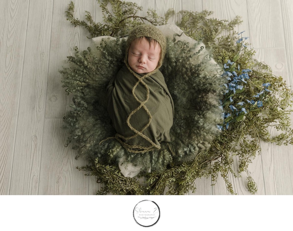 Photography for Newborns: Baby boy in green
