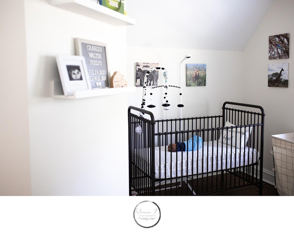 Baby in crib : In Home Newborn Photos