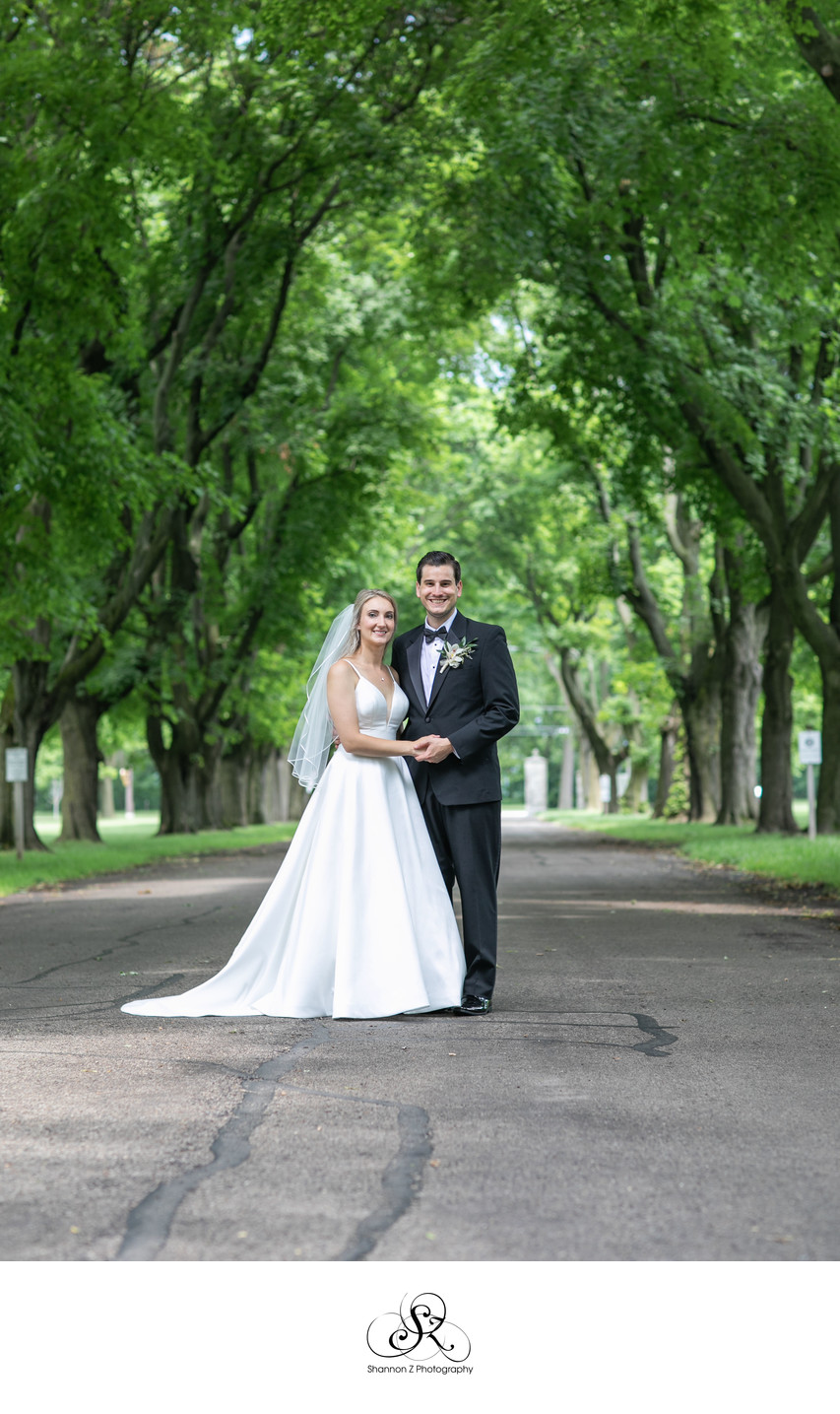 Saint Francis de Sales: Milwaukee Wedding Photographers