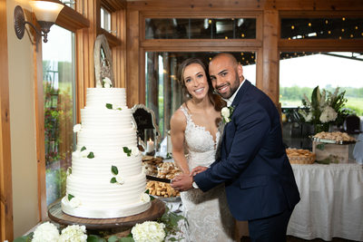Cut the Cake: Wedding Day