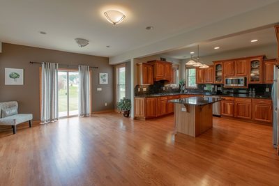 Kitchen and Eat in Kitchen: Realtors