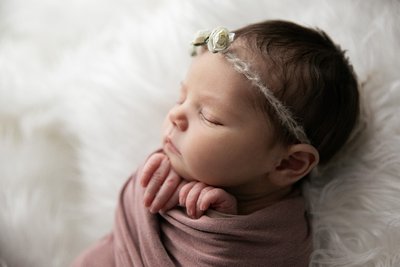 Soft Baby Photos: Newborn Girl