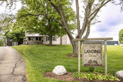 The Landing 1841 : Entry Sign