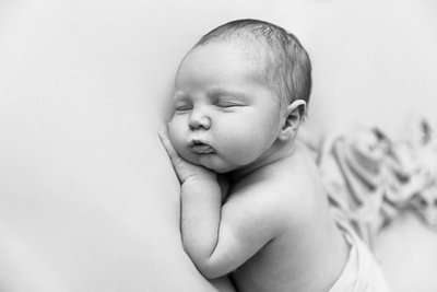 Chubby Cheeks: Newborn Photos