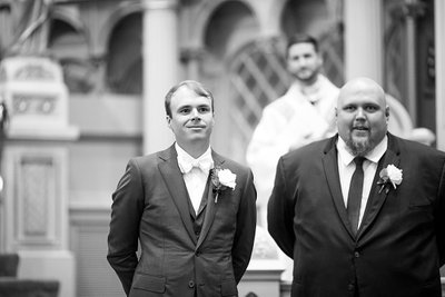 Grooms First Look: Milwaukee WI