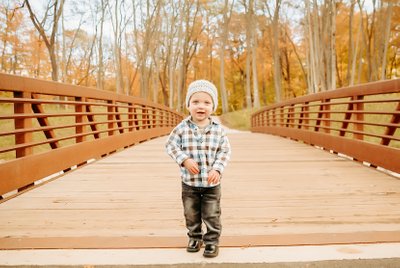 Happy Toddler: Family Pictures