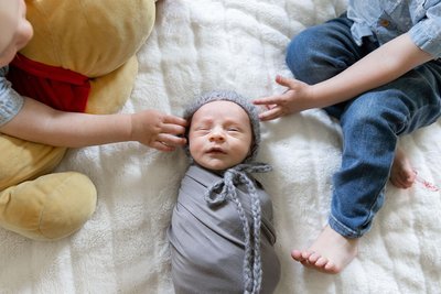 Big Brothers : In Home Newborn Photos