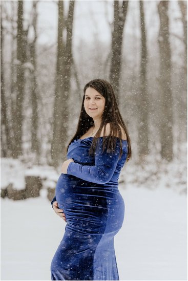 Snowy Maternity: Kenosha Photos