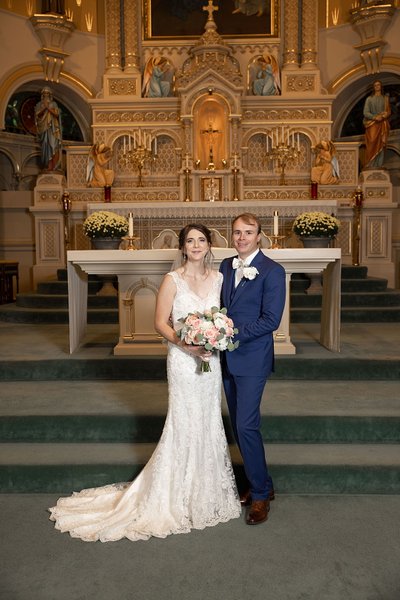 Wedding Photo in Church: Milwaukee WI