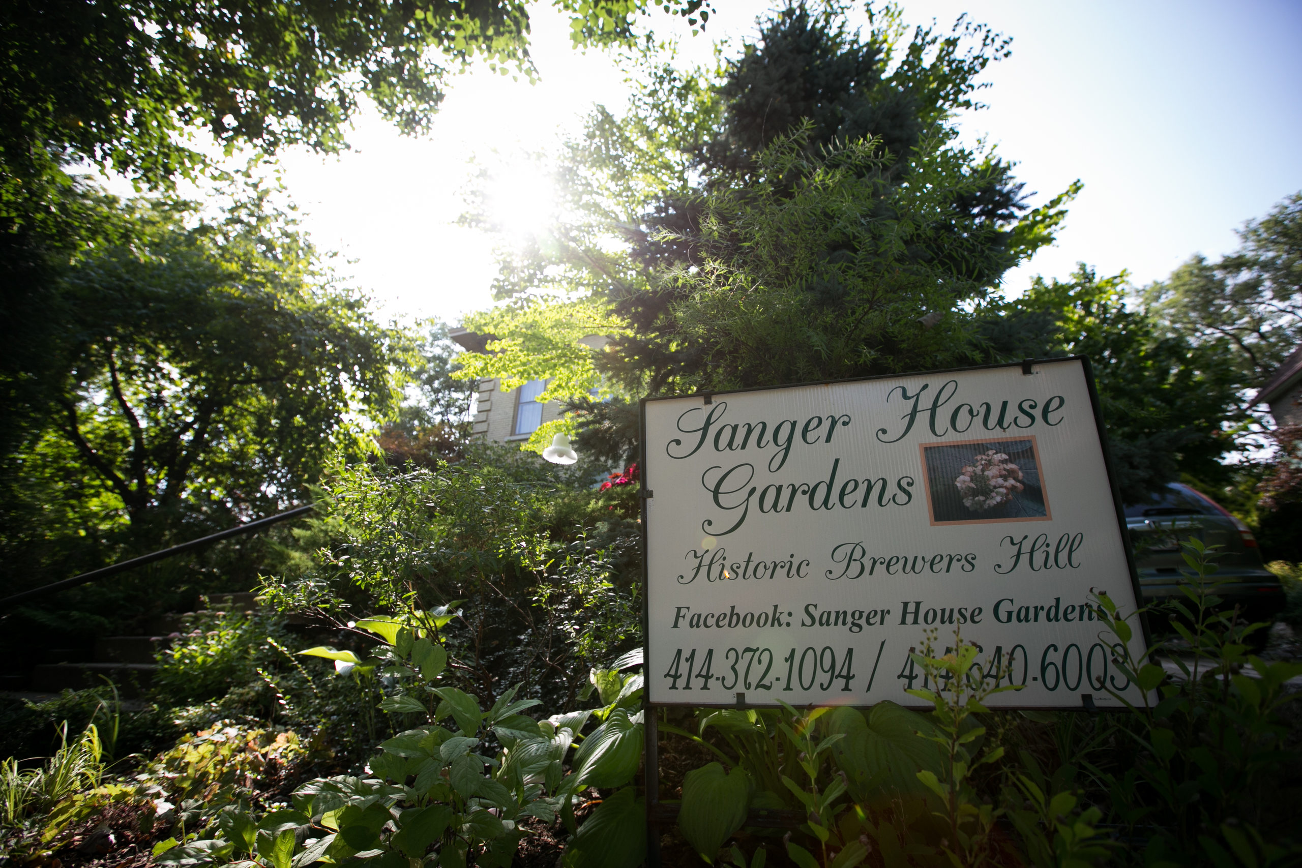 Milwaukee Wedding Photography: Sanger House Gardens - Shannon Z Photography