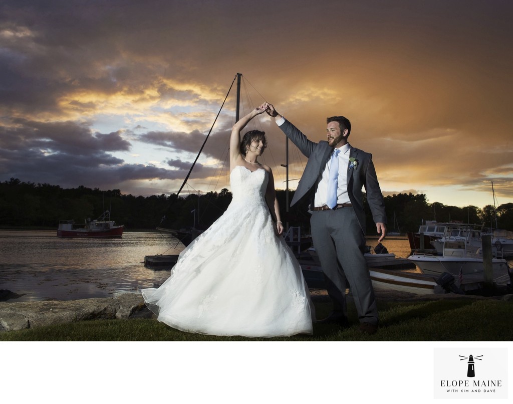 Elope at sunset in Maine