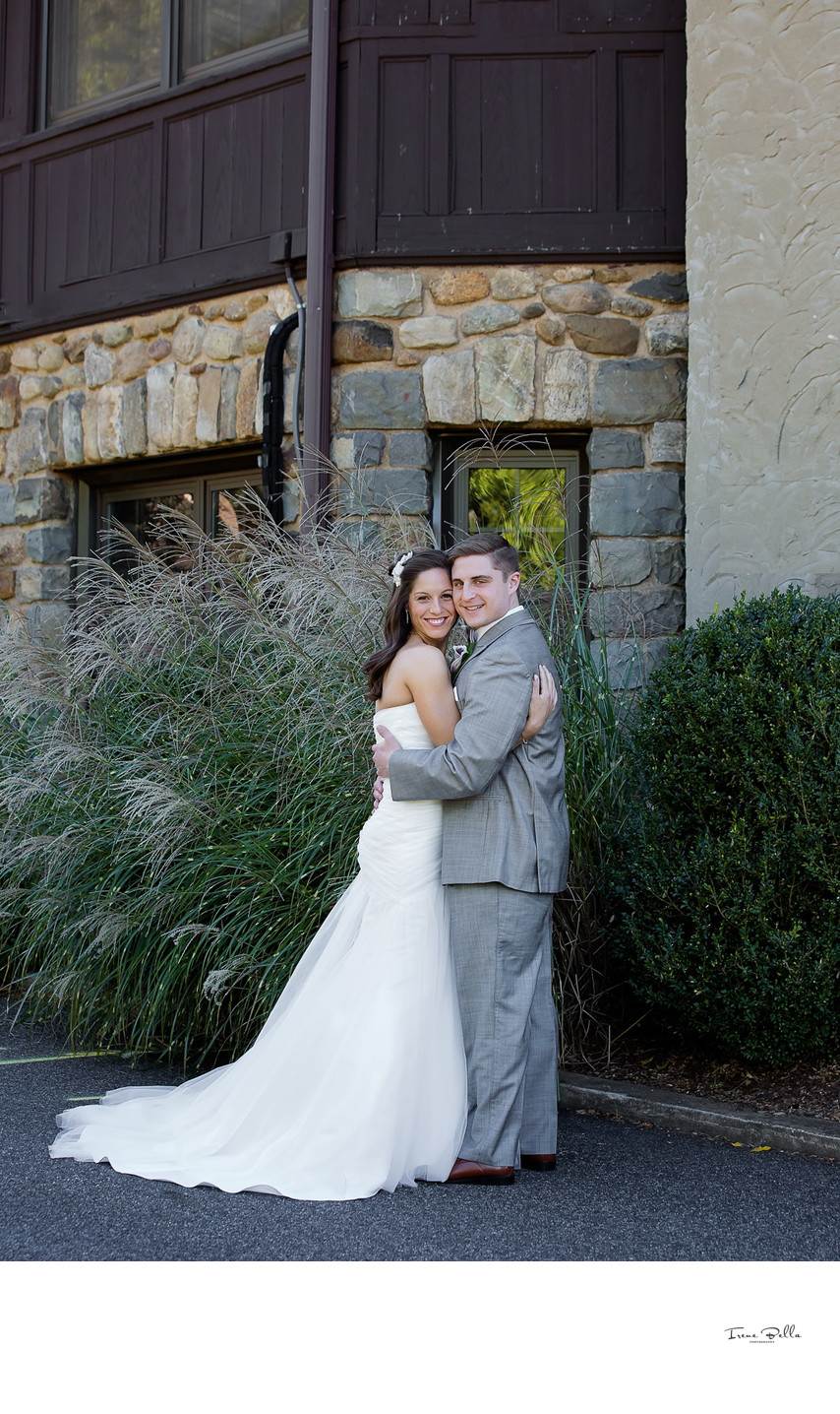 Paramount Country Club Bride and Groom