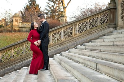 Beautiful Central Park Maternity Photo