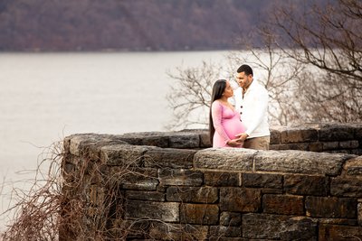 Best Fort Tryon Park Maternity Photographer