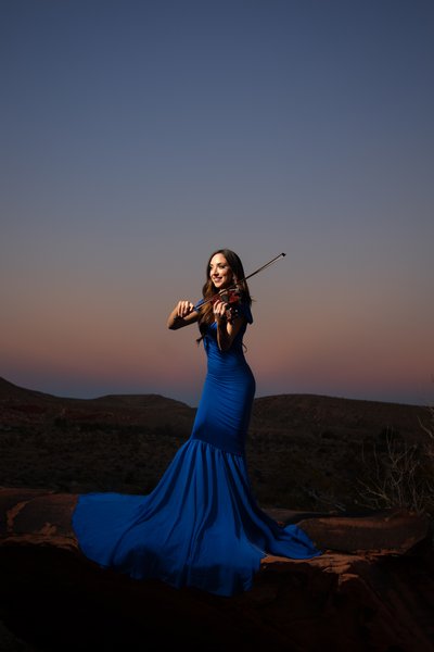 Beautiful Las Vegas Violinist Photo
