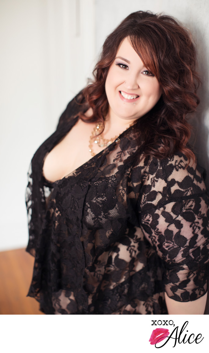 supportive safe environment for all women plus sized - Romantic Boudoir