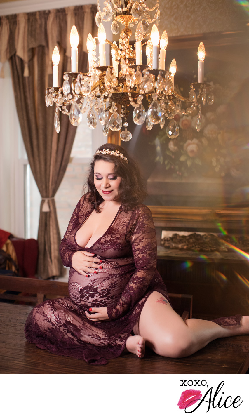 boudoir pregnancy photographs by xoxo alice photography