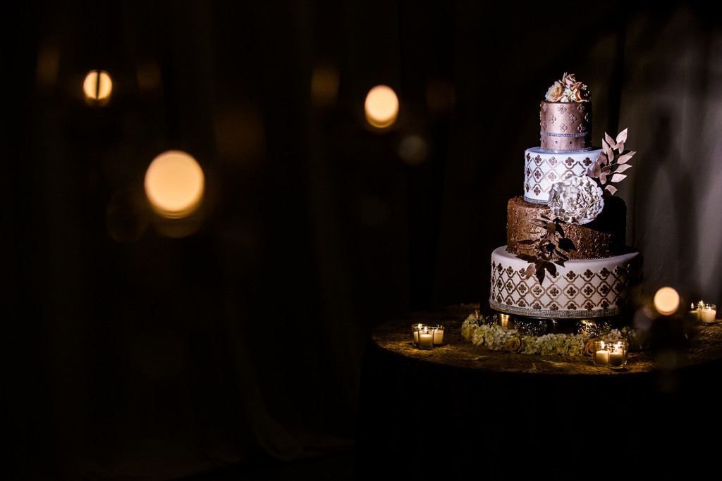 Luxury wedding cake at Chateau Luxe Phoenix