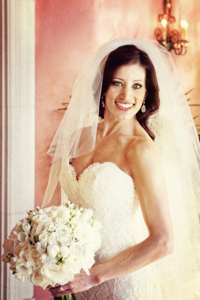 Portrait of a stunning bride