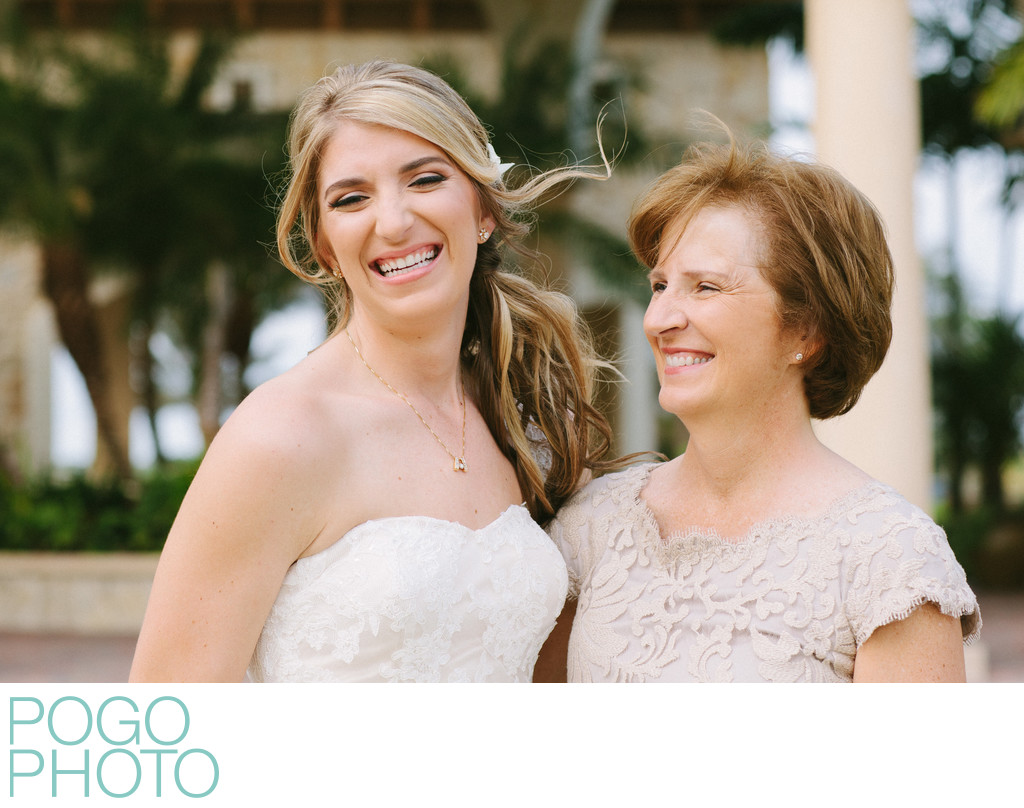 Mother of the Bride Photo with Daughter in Jupiter FL