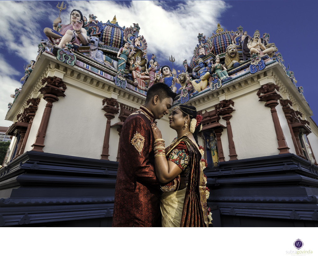 sri-mariamman-temple-interior-wedding-couple-portrait