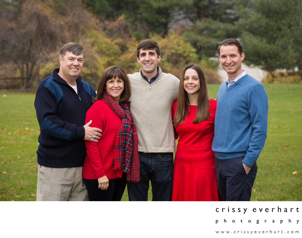Extended Family Photos at Outdoor Chesco Studio