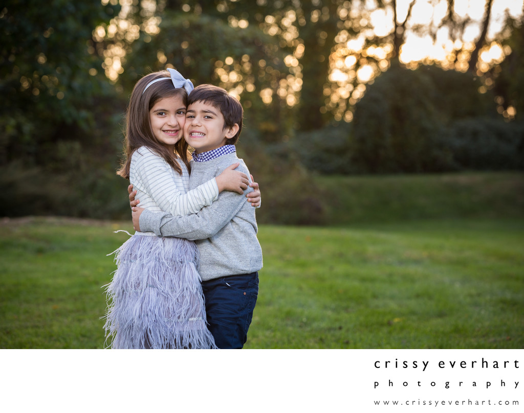 Malvern Children's Photographer - Twins Hugging