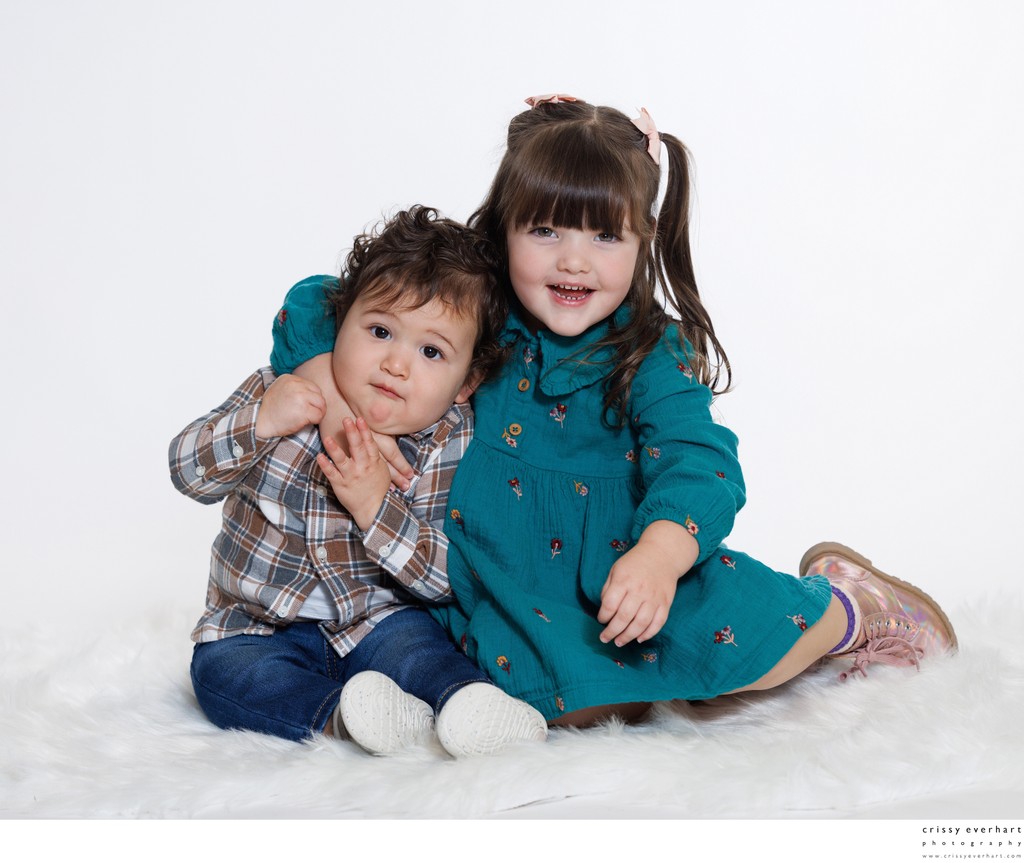 Photographer Who Takes Pictures of Siblings Together