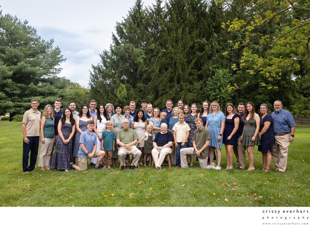 Extended Family Photos for Large Groups