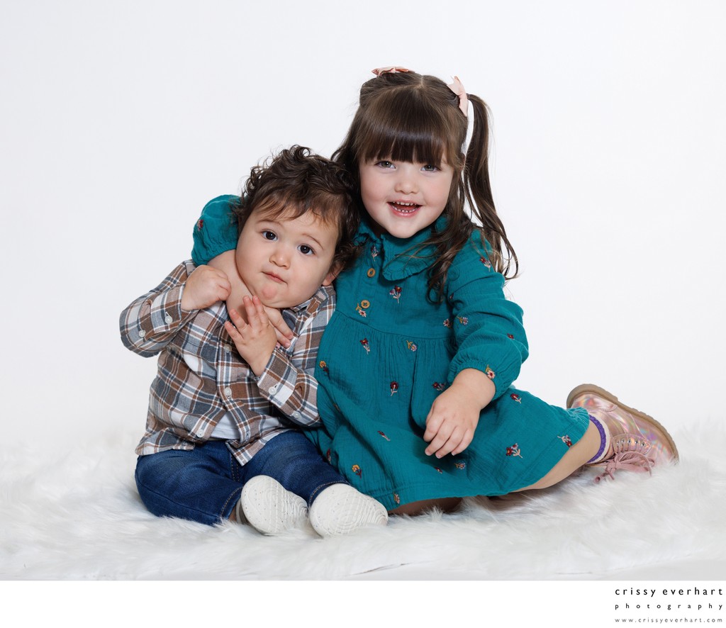 Photographer Who Takes Pictures of Siblings Together