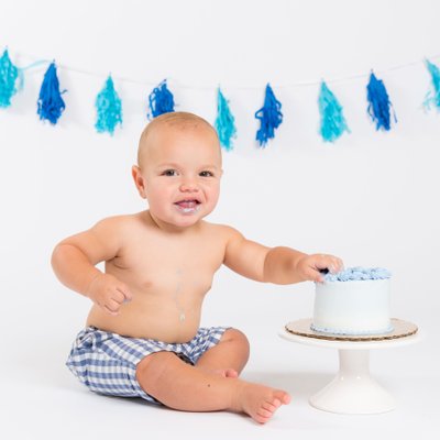 One Year Old Cake Smash Photo Session in Paoli