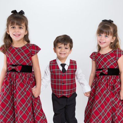 Malvern Portrait Studio Christmas Photos with 3 Kids