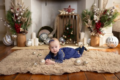 Baby's FIrst Christmas Photoshoot