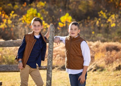 Fall Family Photos in Valley Forge Park