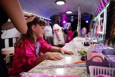 Glamour Bus Birthday Party Photos