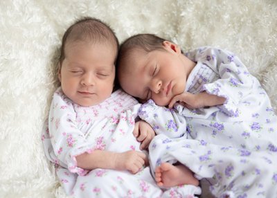 Newborn Twin Photographer