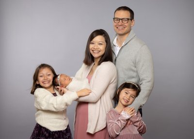 Family Portraits with Newborn and Big Kids