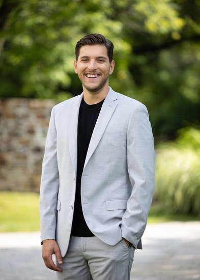 Casual Outdoor Headshots for Men