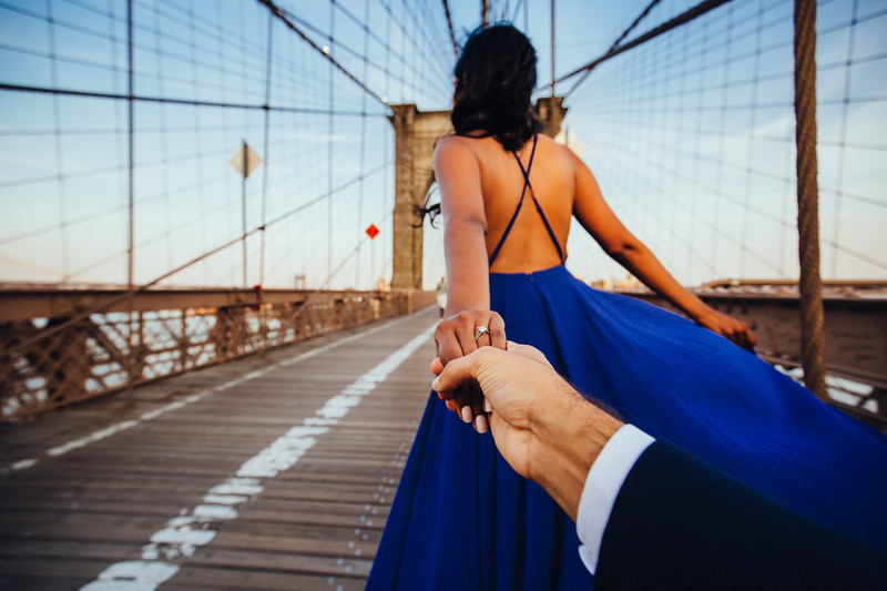 Brooklyn Bridge Engagement Photos