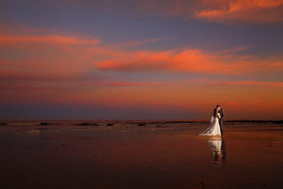 beach wedding sunset in cleveland