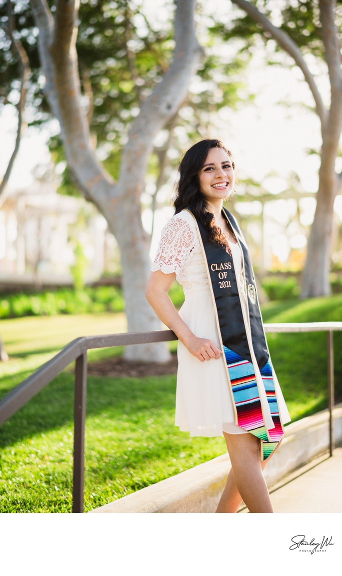 Graduation Pose Ideas — madeline hinkley photography